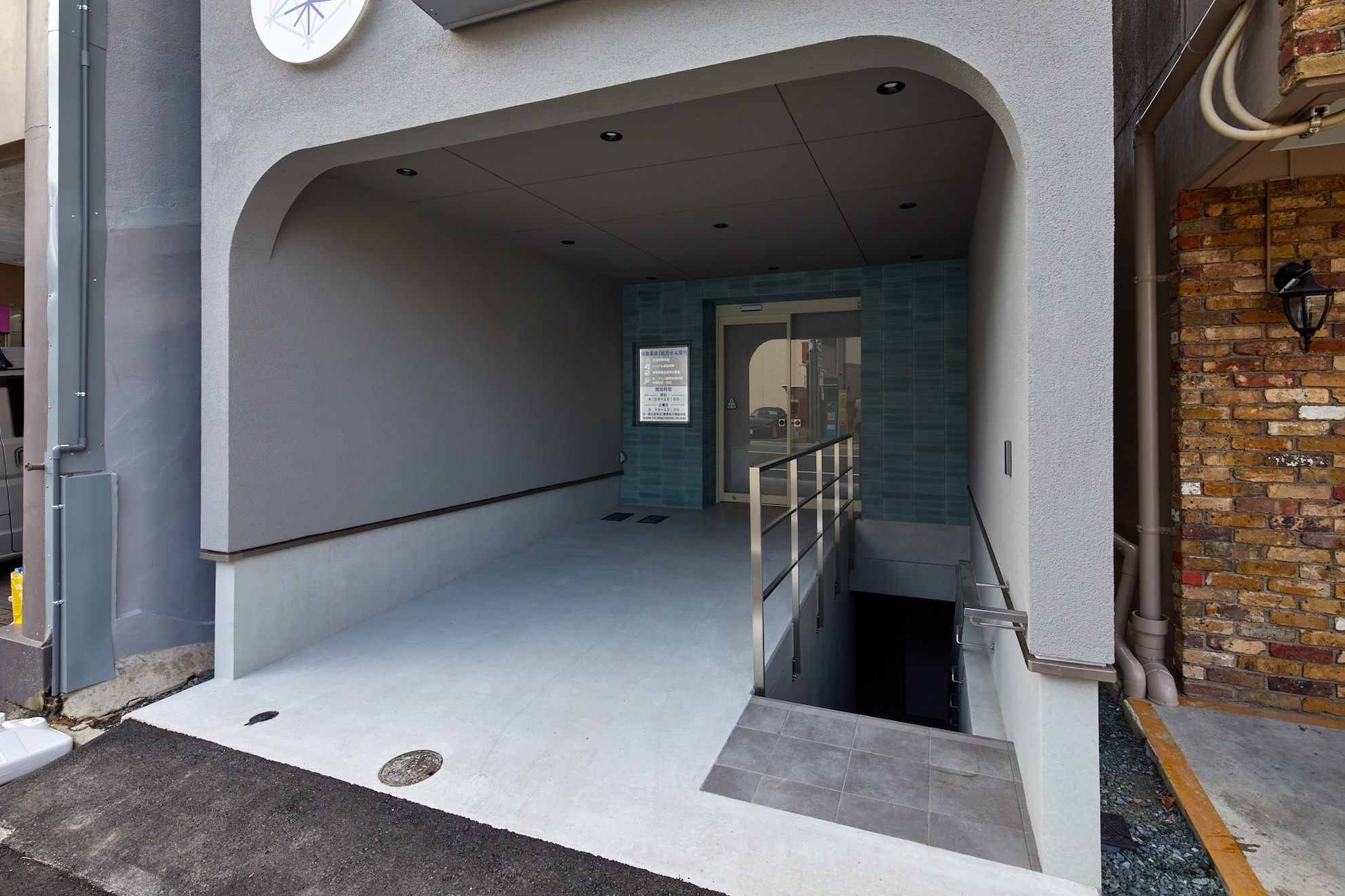 シン・空間研究所の「ひのくに薬局」事例写真